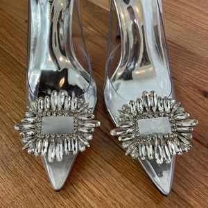 $195 NIB Good American "Cinder-F*ckin-Rella" Glass Pump 7